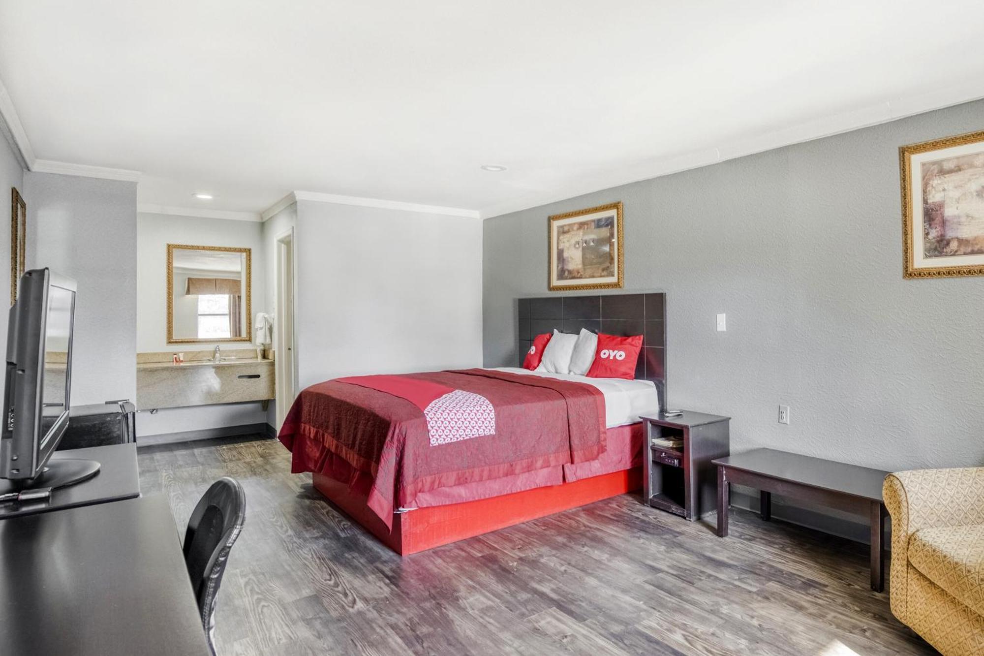 Oyo La Hwy 165 Hotel Pineville