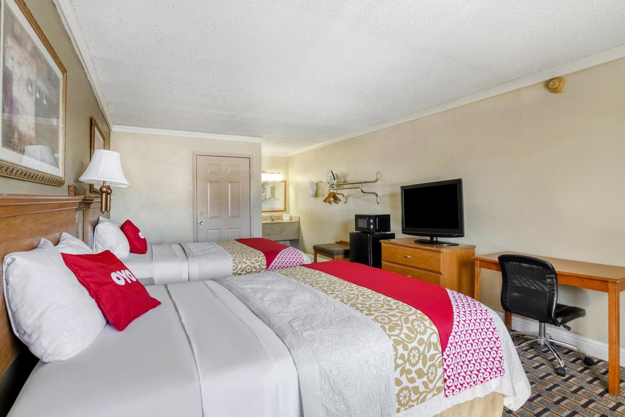 Hotel Oyo La Hwy 165 2*